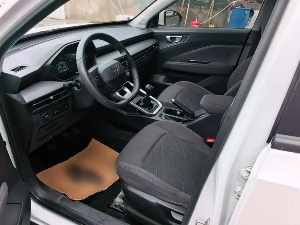 Wuling Motors Wuling Xingchi 2023 2022 1.5L Manual Freedom Edition
