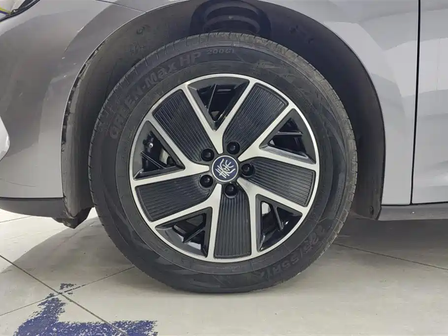 BYD Qin L 2024 DM-i 120KM Leading фото 6