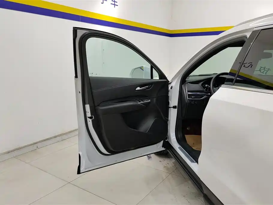 Cadillac XT4 2021 28T FWD Technology Edition фото 7