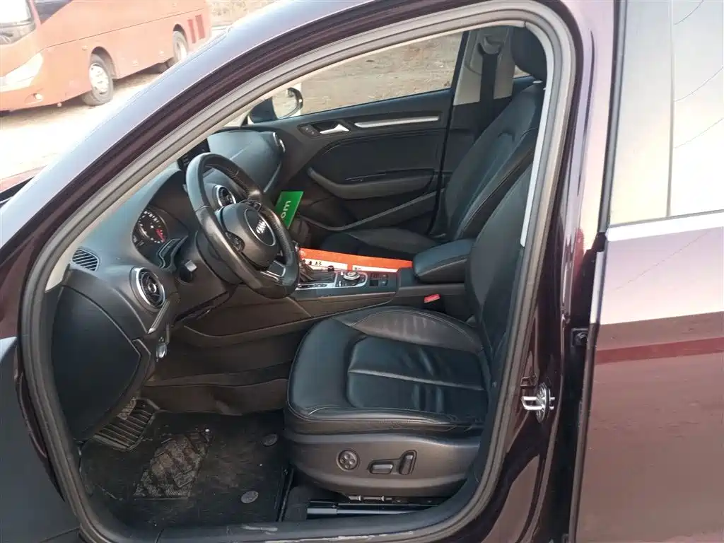 Audi A3 2015 Limousine 40 TFSI Automatic Comfort фото 7