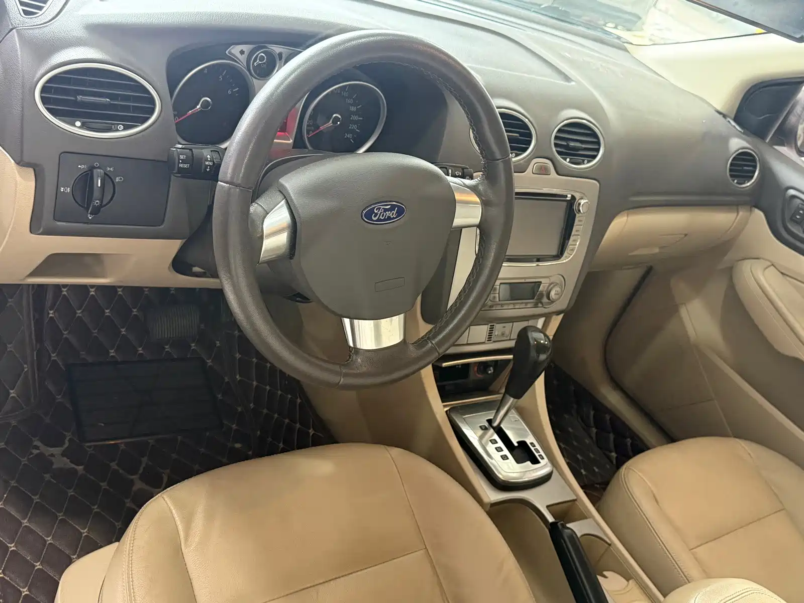 Фото 4 - Ford Focus
