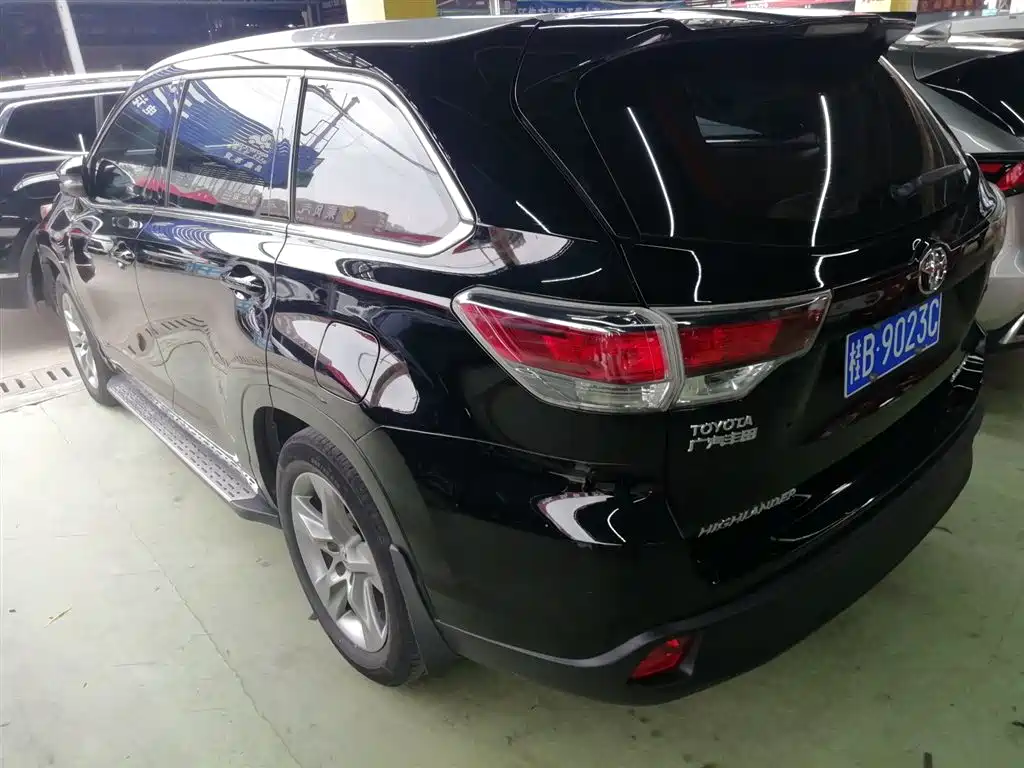 Toyota Highlander 2015 2.0T AWD Luxury Edition 7-seater фото 5