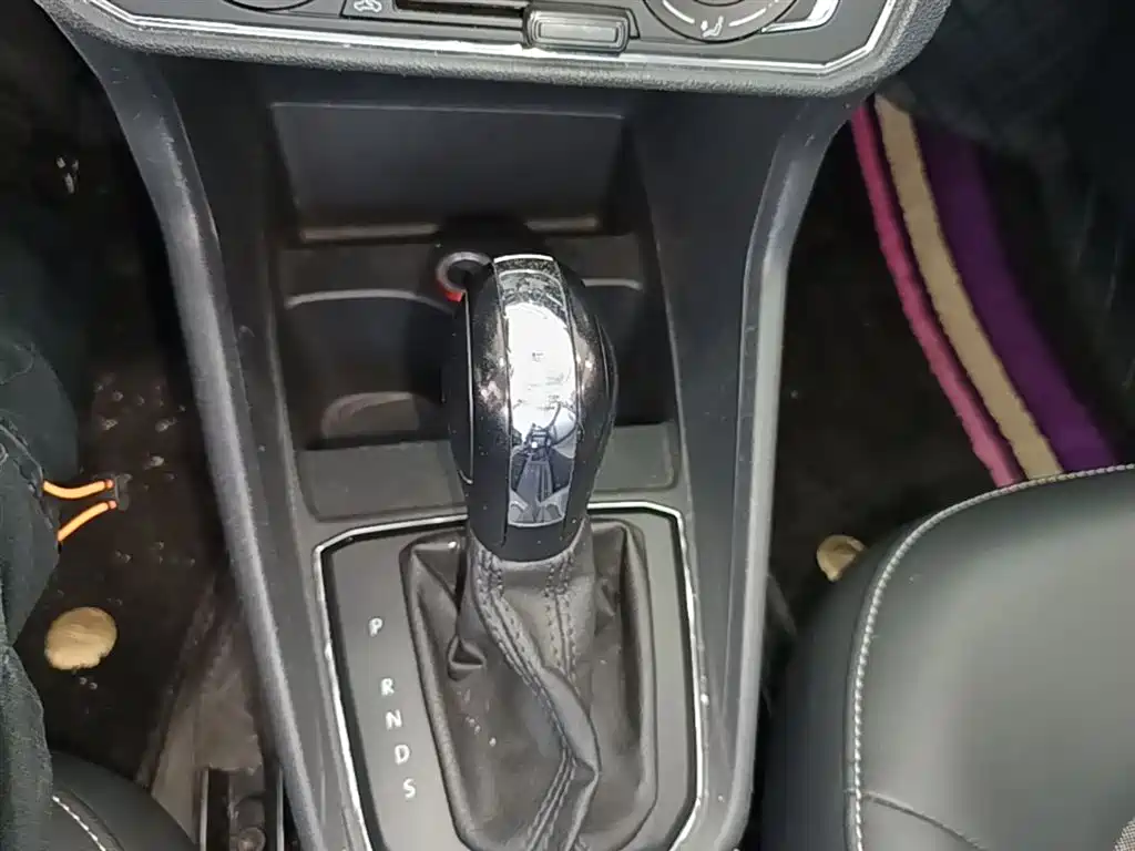 Volkswagen Santana 2016 1.6L Automatic Comfort Edition фото 14