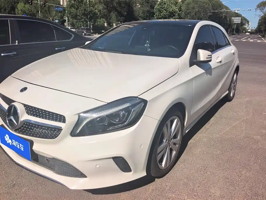 Mercedes-Benz A-Class (Import) 2018 A 200 Sport