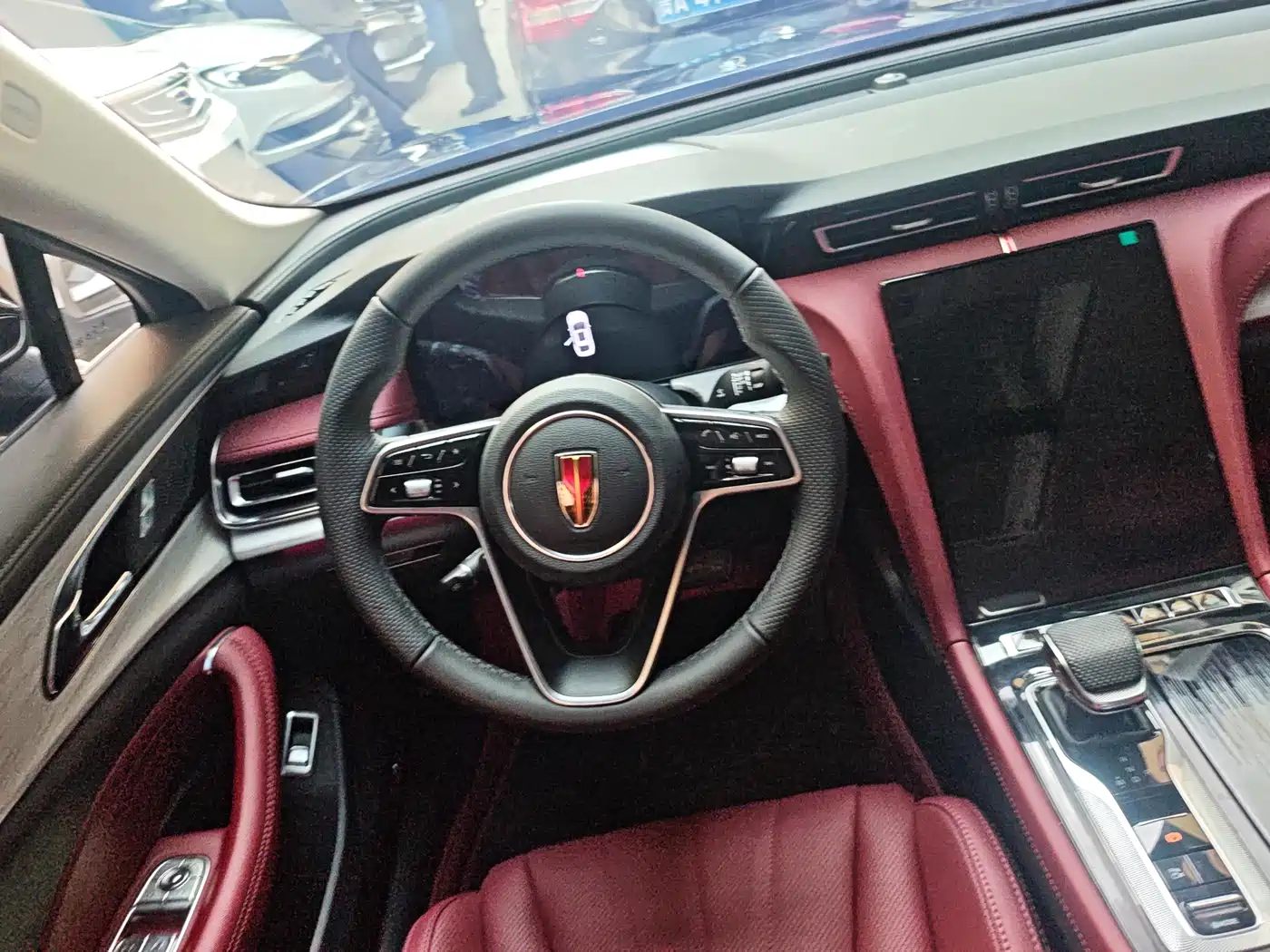 Hongqi H5 2025 2.0T Automatic Flag Celebration 500,000 Units Anniversary Edition фото 7