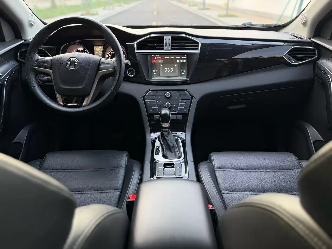 MG Roewe RX5 2017 2016 1.5TGI TST Luxury Edition