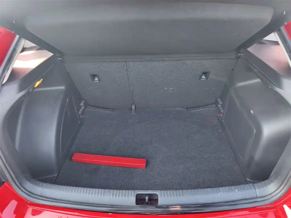 Škoda Skoda Rapid Spaceback 2018 1.6L Automatic Comfort фото 10