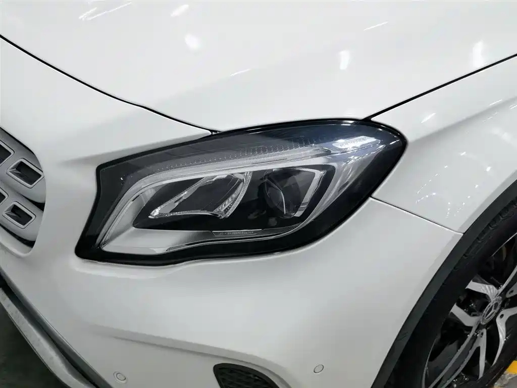 Mercedes-Benz GLA 2017 GLA 200 Fashion фото 7
