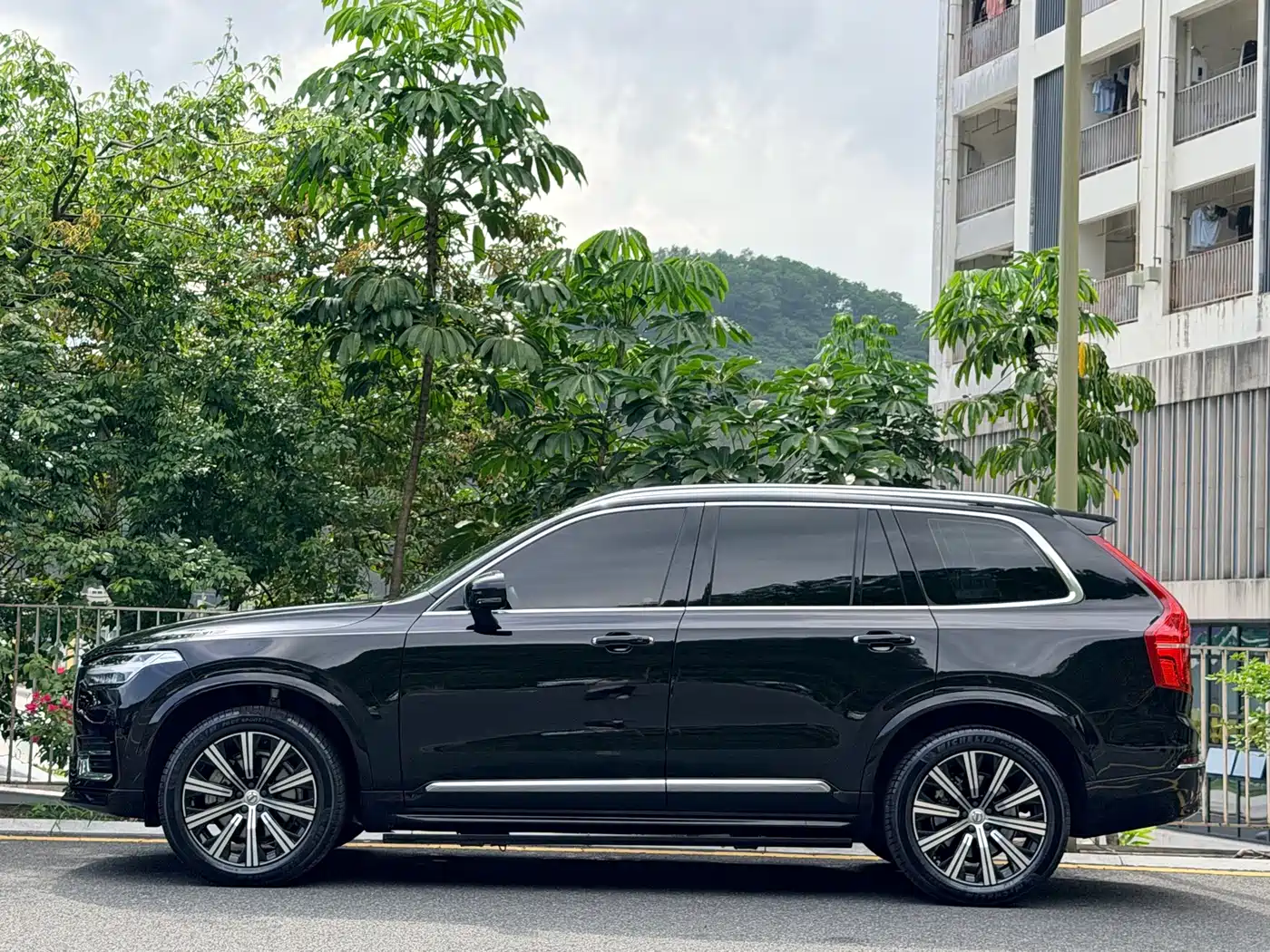 Volvo XC90 2023 2023 B5 Smart Luxury Edition 7-Seater