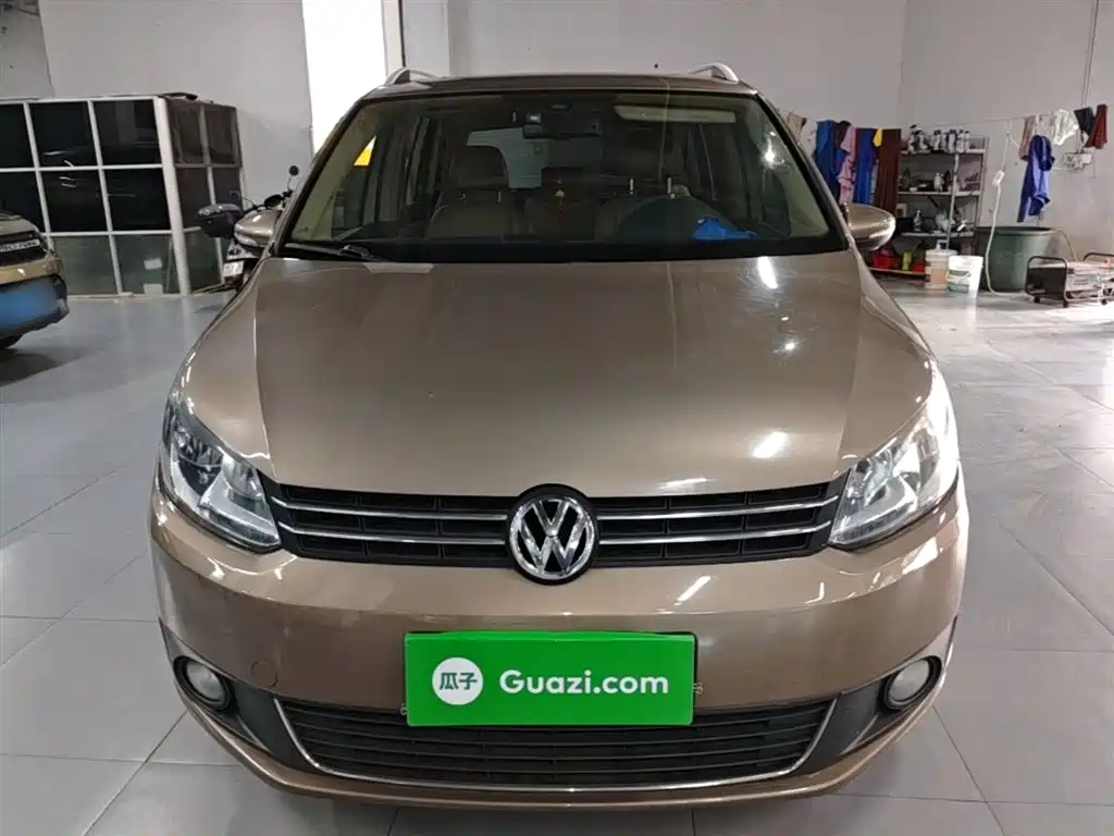 Volkswagen Touran 2015 1.4T DSG Comfort Edition 5-seater фото 3