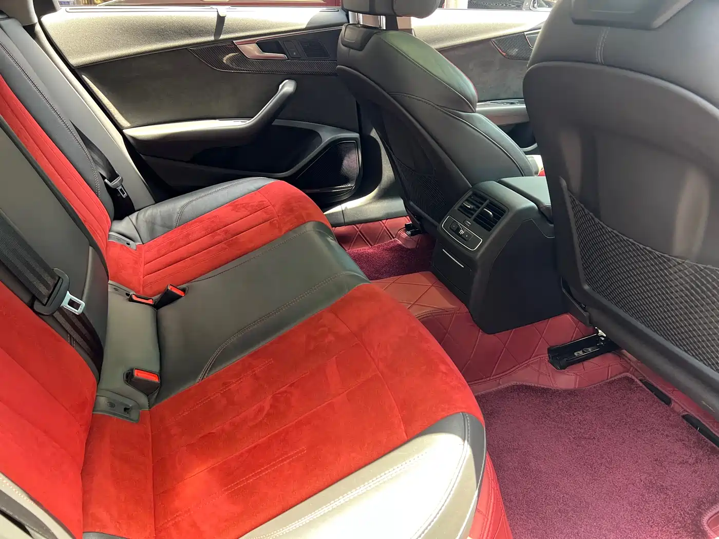 Audi A4L 2022 45 TFSI quattro Premium Dynamic фото 9