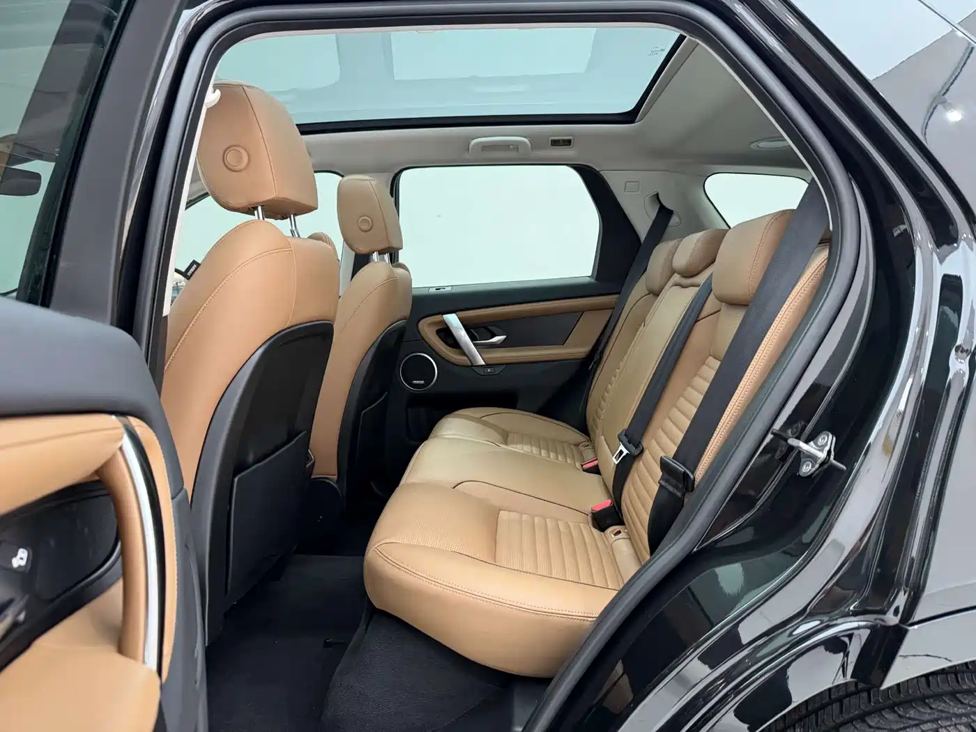 Land Rover Discovery Sport 2025 249PS Exploration Special Edition фото 17