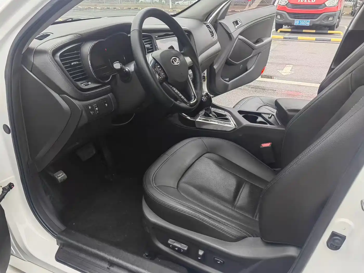Kia K5 2012 2.0L Automatic GLS фото 8