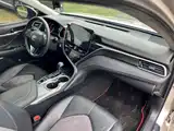 Фото 12 - Toyota Camry