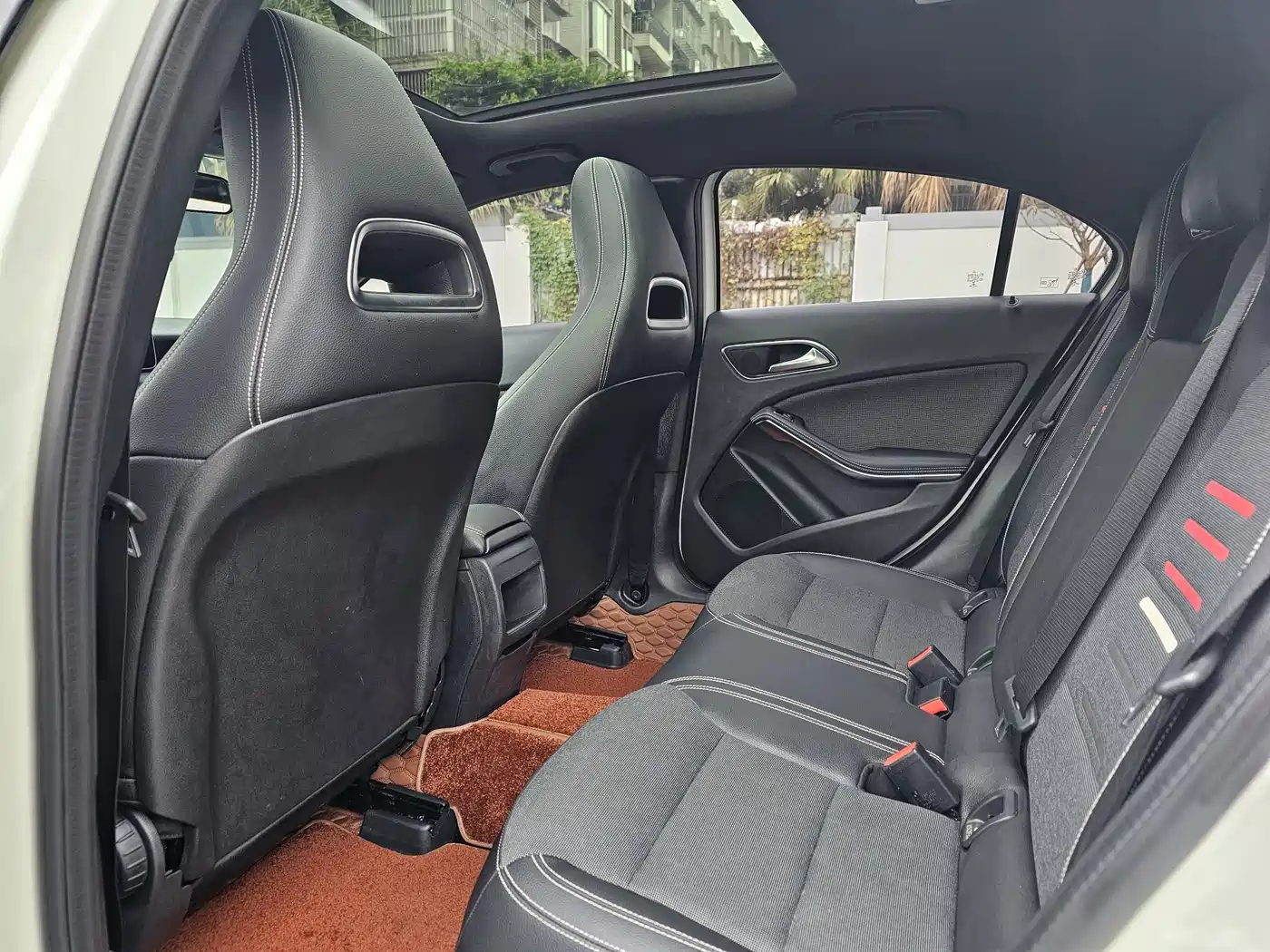 Mercedes-Benz A-Class (Import) 2016 A 200 Dynamic фото 8