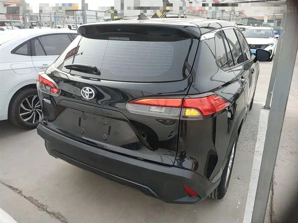 Toyota Corolla Cross 2022 2.0L Premium Edition фото 23