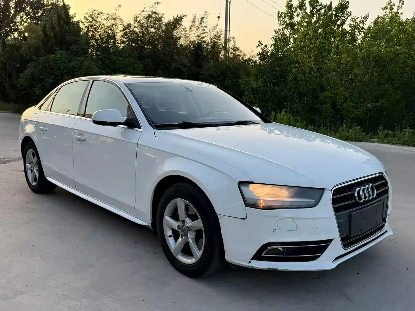 Audi A4L 2013 30 TFSI Automatic Comfort фото 6