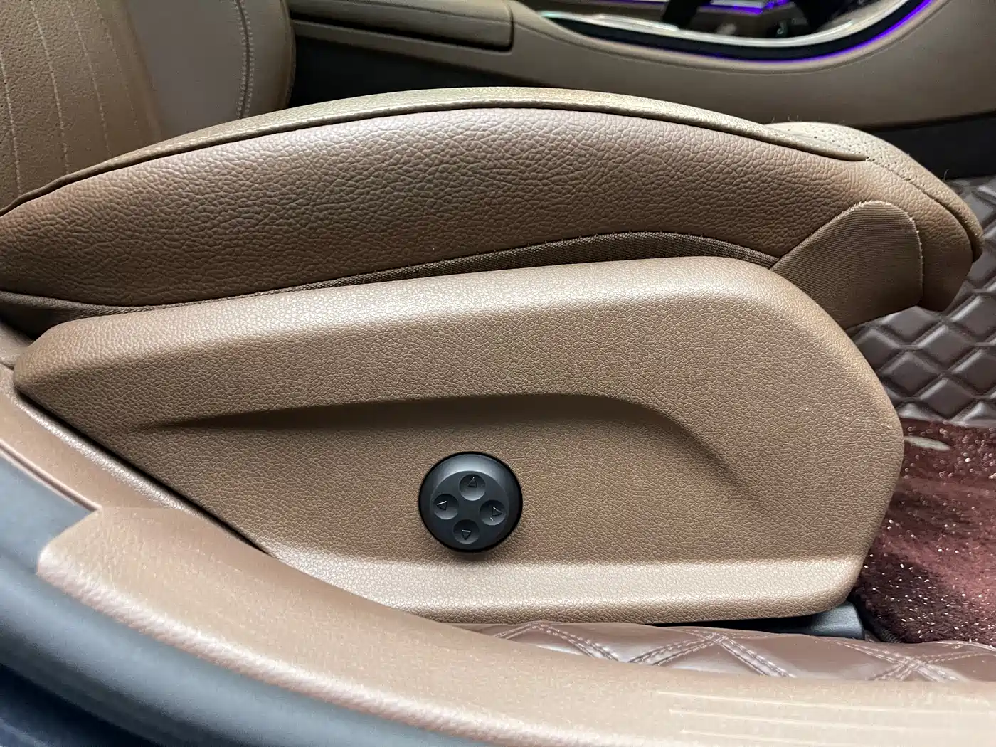 Mercedes-Benz E-Class 2021 E 300 L Luxury фото 17