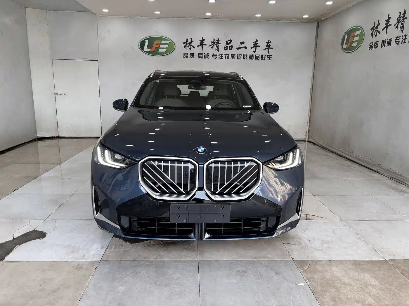 BMW X3 2025 xDrive30L Premium Model M Sport Black Package фото 3