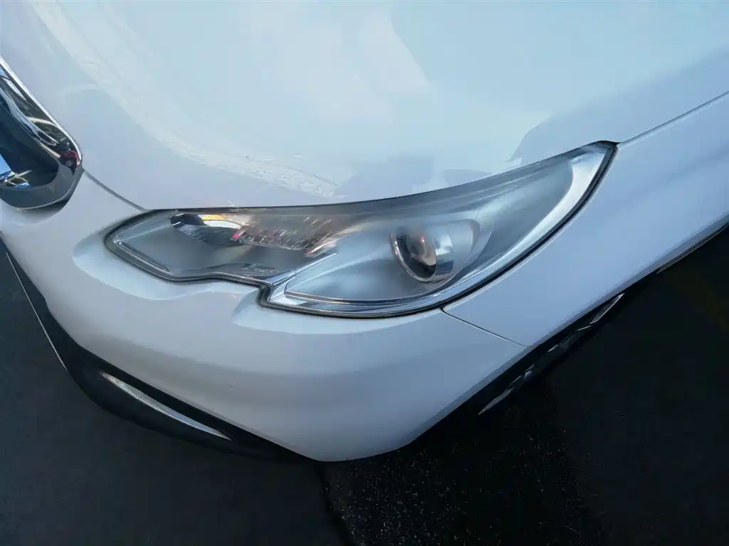 Peugeot 2008 2014 1.6L Automatic Trend Edition фото 24