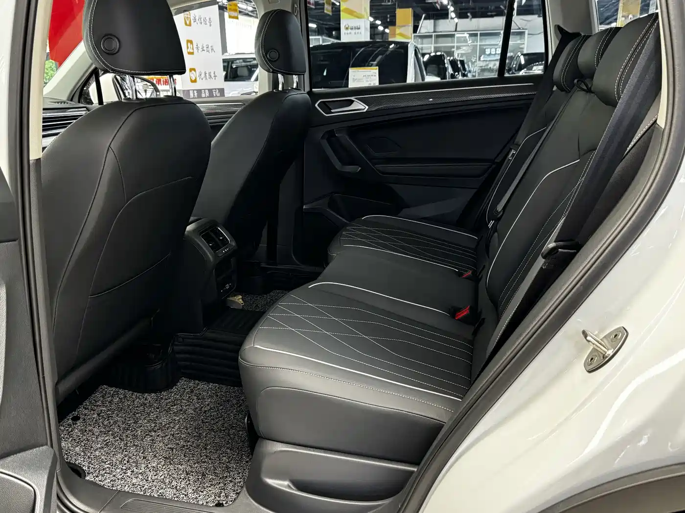 Volkswagen Tiguan L 2026 2025 330TSI Automatic 2WD R-Line Dragon Glory Edition