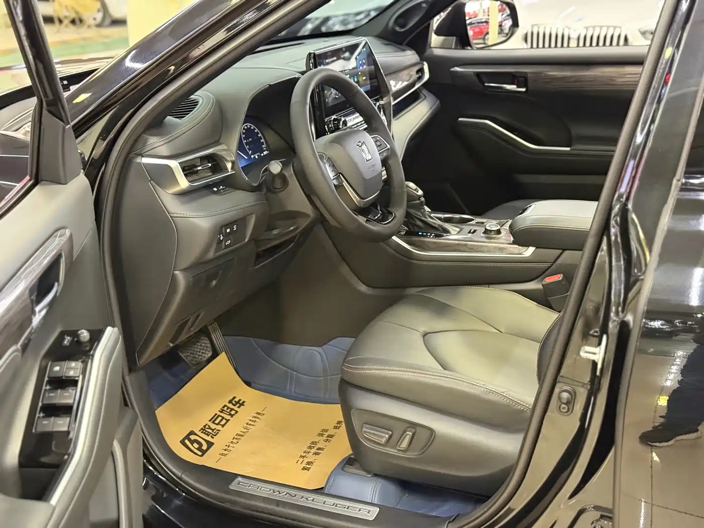 Toyota Crown Kluger 2024 2.0T AWD Jinyao Edition фото 4