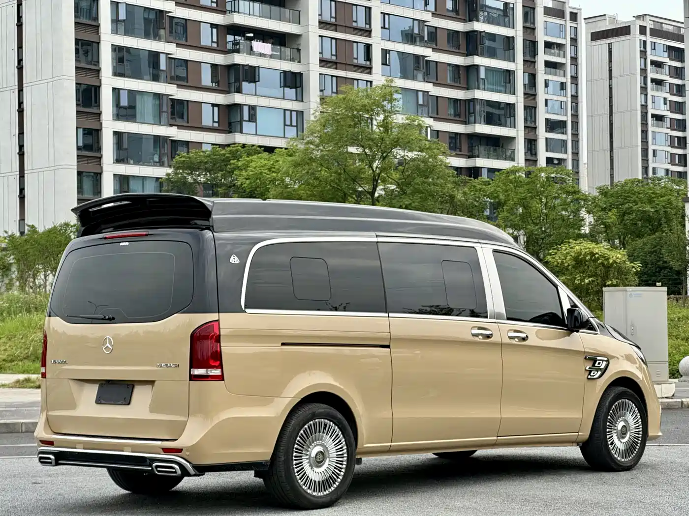 Mercedes-Benz Vito 2023 2.0T Business 7-Seater фото 5