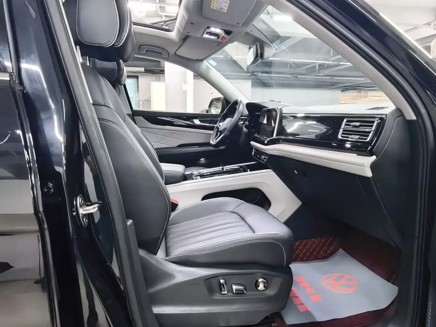 Volkswagen Teramont 2023 380TSI AWD Exclusive Luxury Edition фото 15