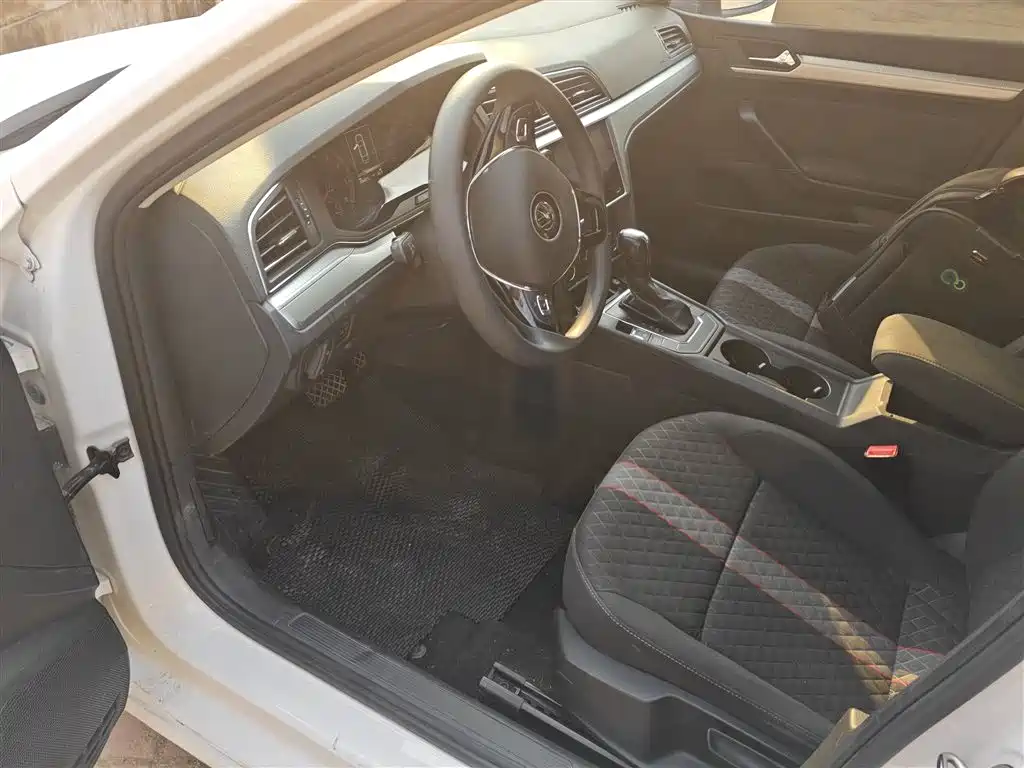 Volkswagen Lamando 2021 230TSI DSG Fashion Edition фото 13