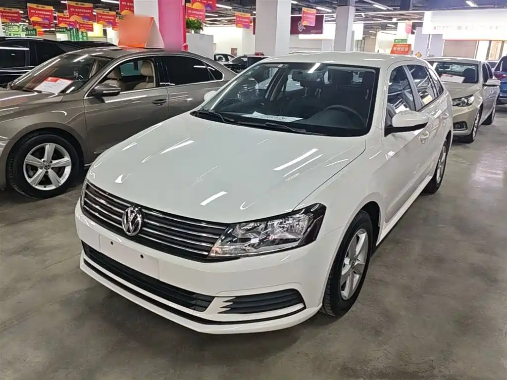  Volkswagen Lavida Tour 2015 1.6L Automatic Trend Edition
