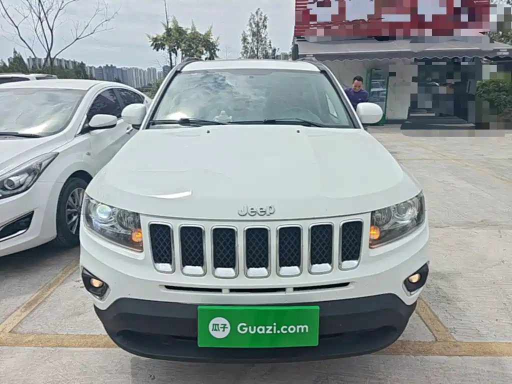 Фото 3 - Jeep Compass (Import)