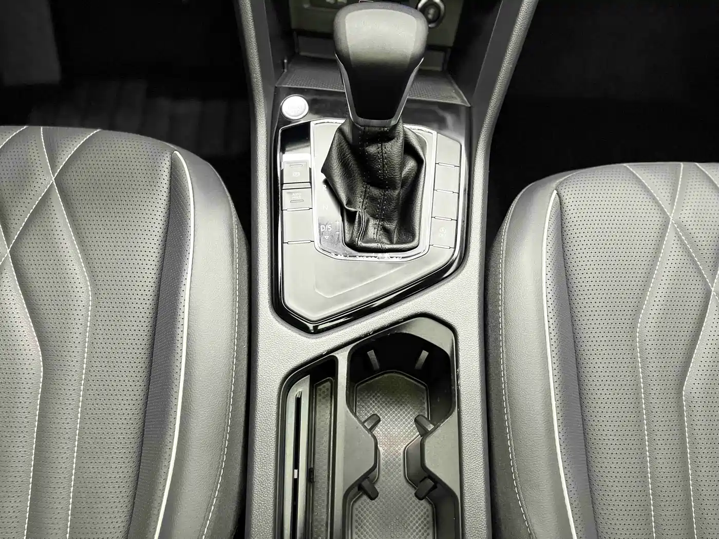 Volkswagen Tiguan L 2022 330TSI Automatic 2WD Smart Edition фото 4