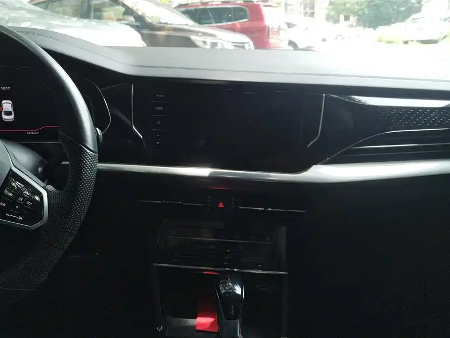 Volkswagen Passat 2022 330TSI Luxury Edition фото 13
