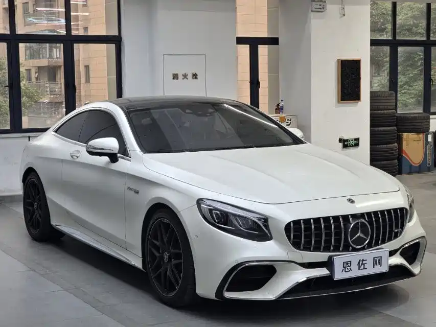 Mercedes-Benz S-Class AMG 2018 AMG S 63 4MATIC+ Coupe фото 3