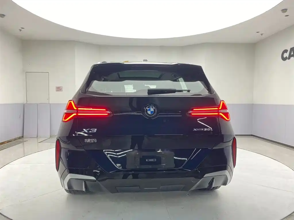 BMW X3 2025 xDrive30L Premium Model M Sport Black Package фото 6