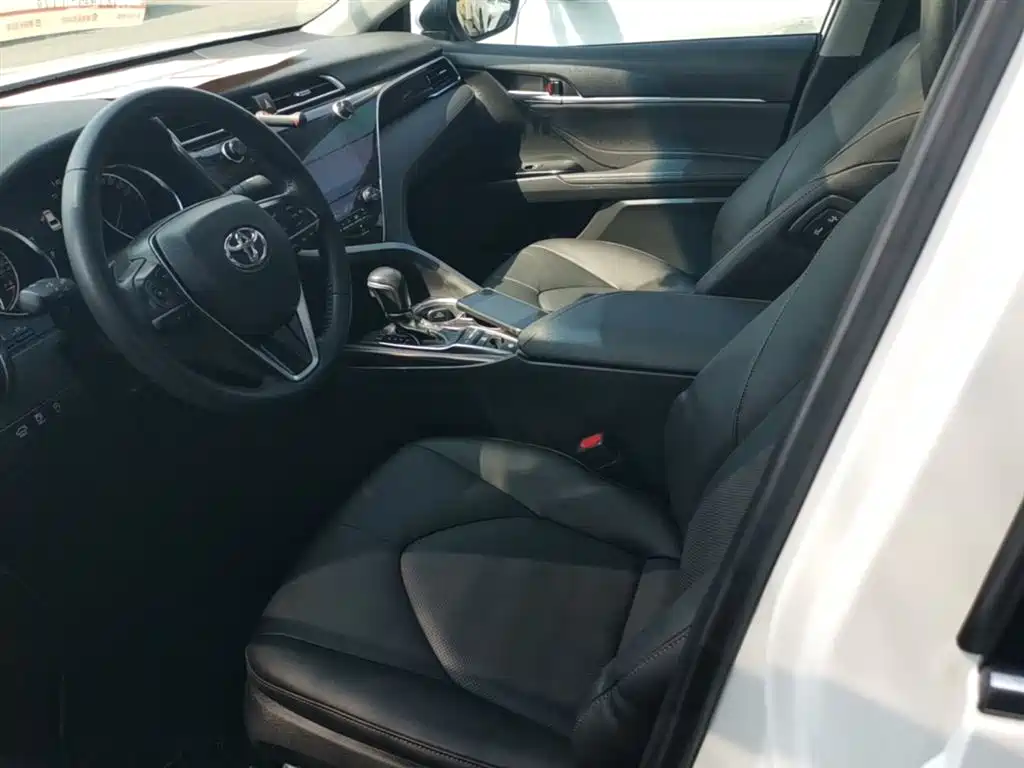 Toyota Camry 2019 2.5G Luxury (China V) фото 14