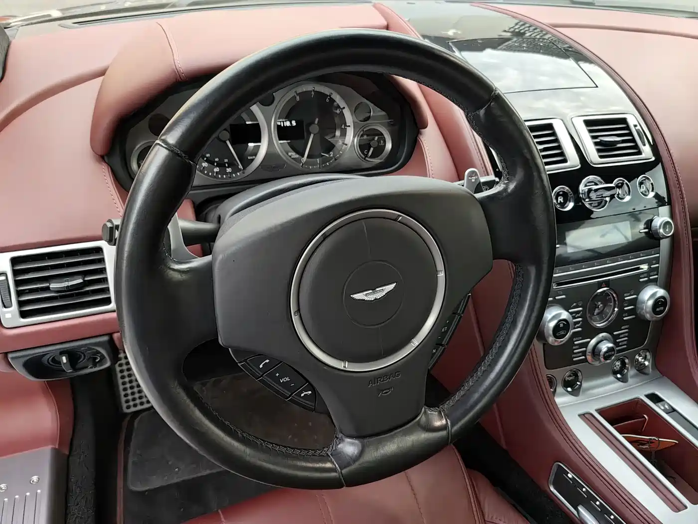 Aston Martin DB9 2014 2013 6.0L Coupe