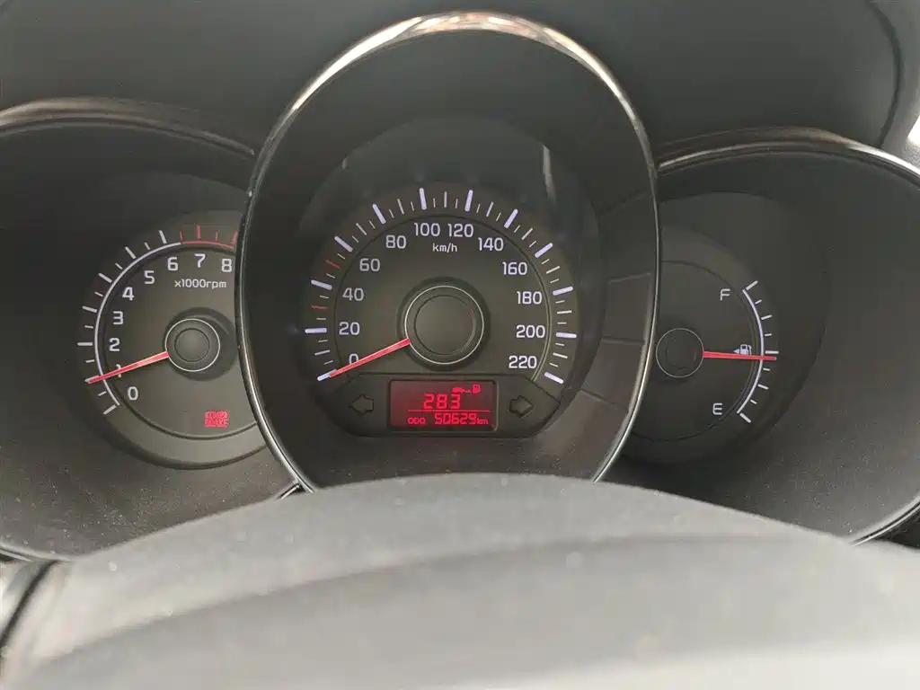 Kia K2 2012 Sedan 1.4L MT GLS Commemorative Edition фото 12