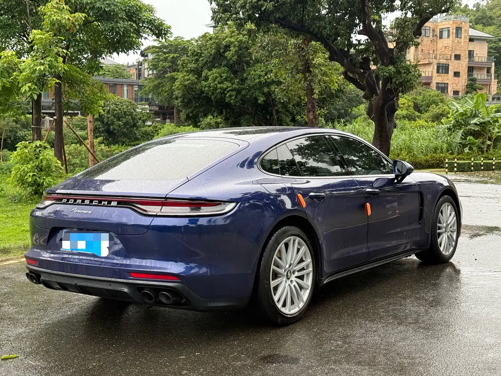 صورة 9 - Porsche Panamera