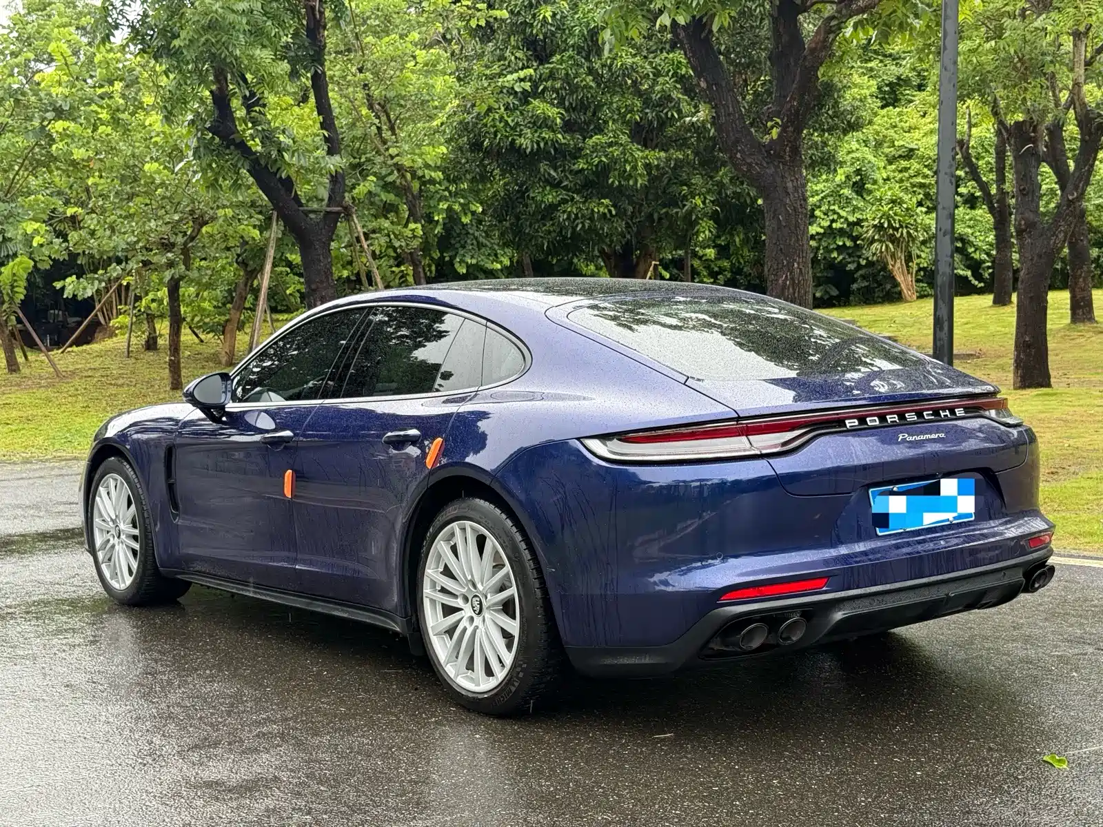 صورة 7 - Porsche Panamera