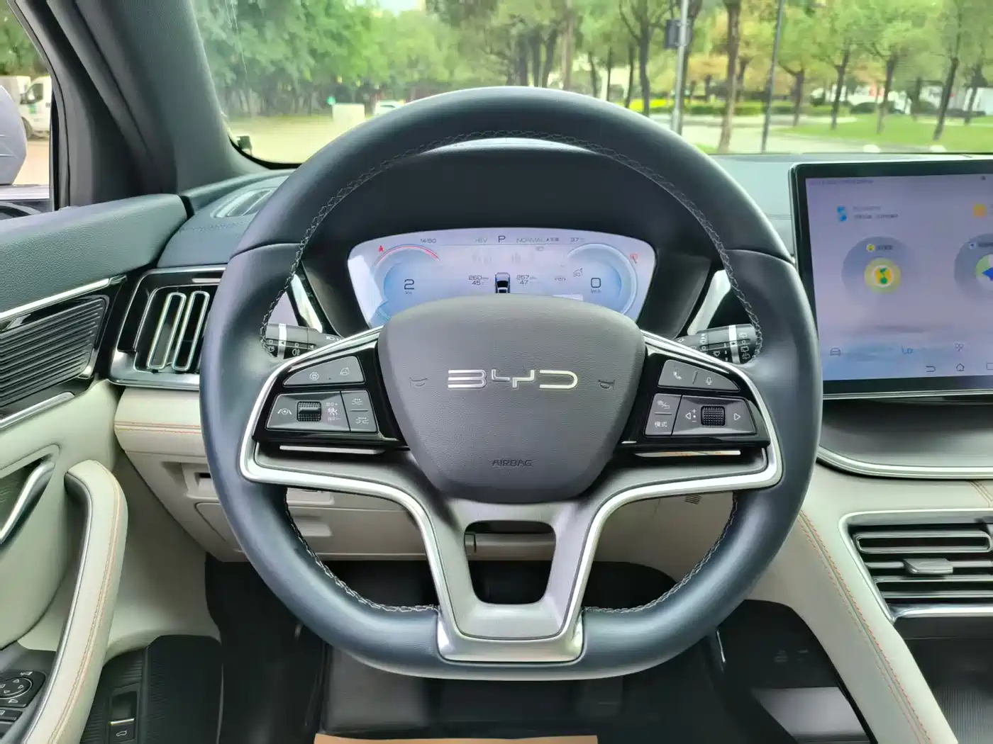 BYD Song PLUS PHEV 2023 Champion Edition DM-i 110KM Flagship фото 6