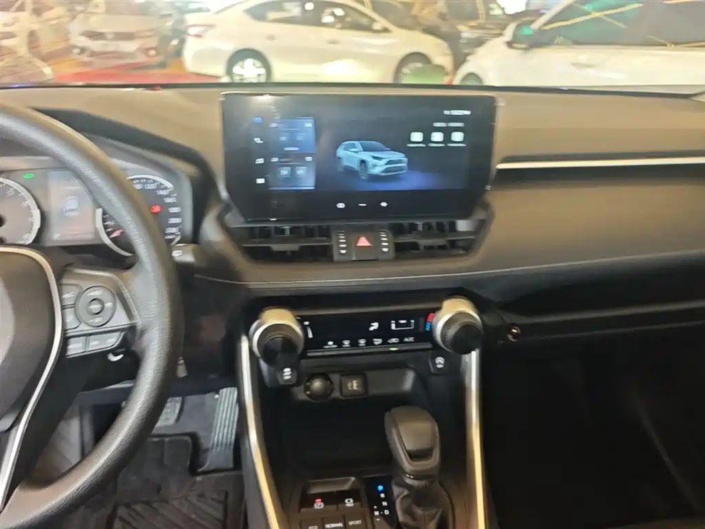 Toyota RAV4 Rongfang 2023 2.0L CVT 2WD Urban Edition фото 9