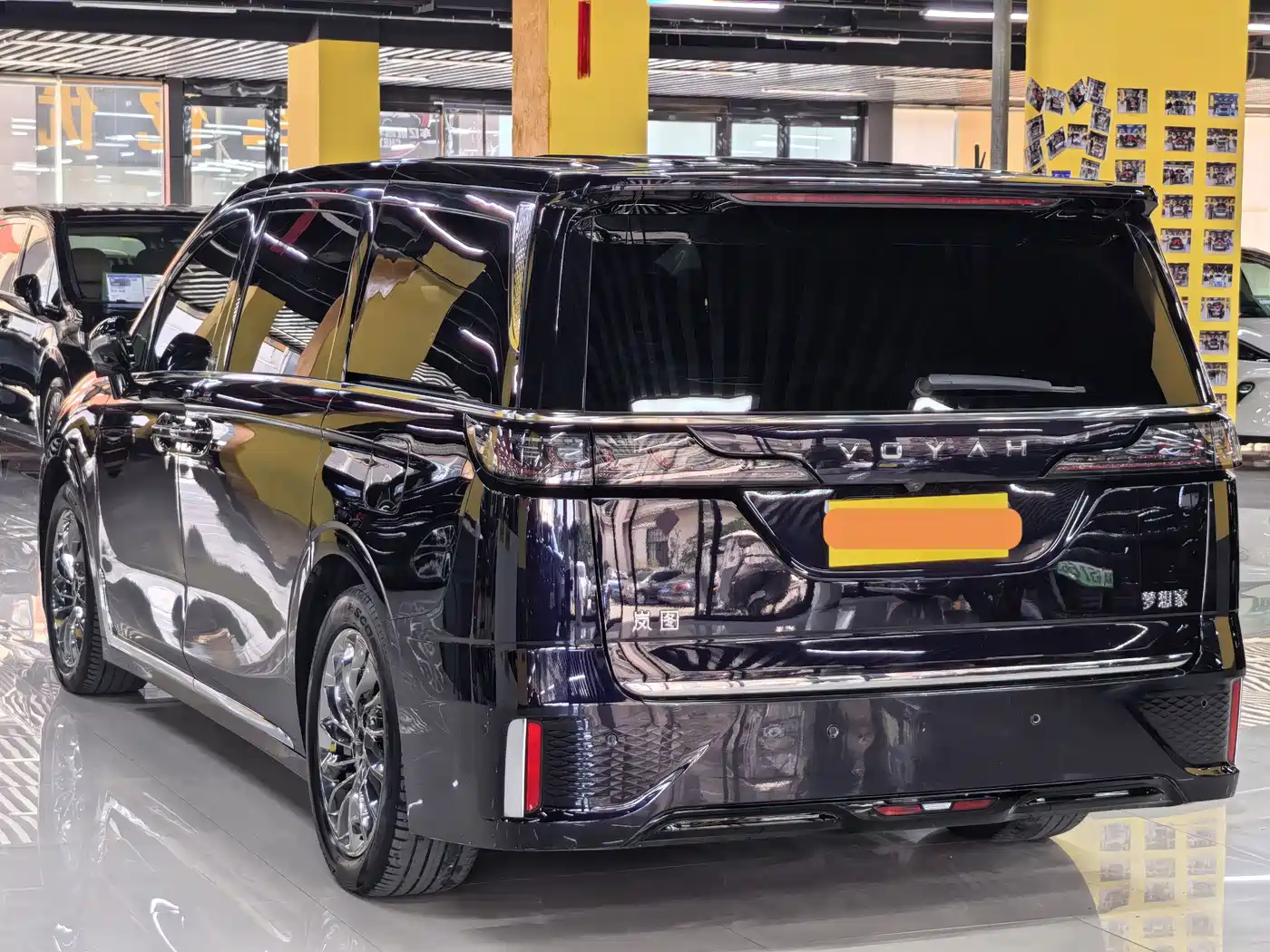 Voyah Auto Voyah Dreamer 2024 PHEV Extended Range Flagship Edition фото 14