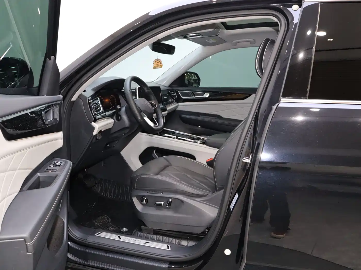 VOLKSWAGEN TOURANG