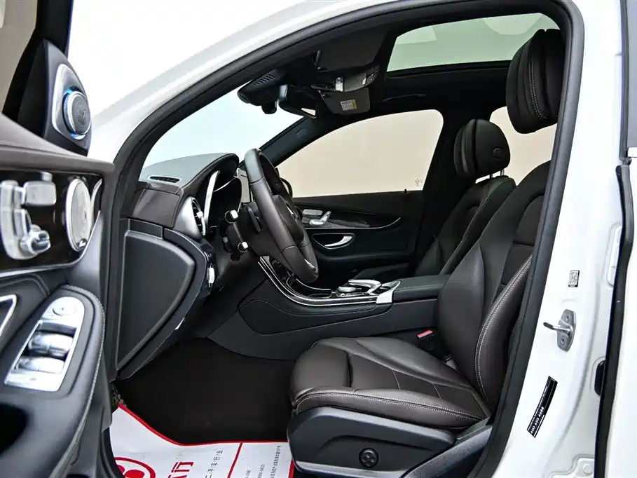 Mercedes-Benz GLC 2019 Facelift GLC 260 L 4MATIC Luxury фото 11