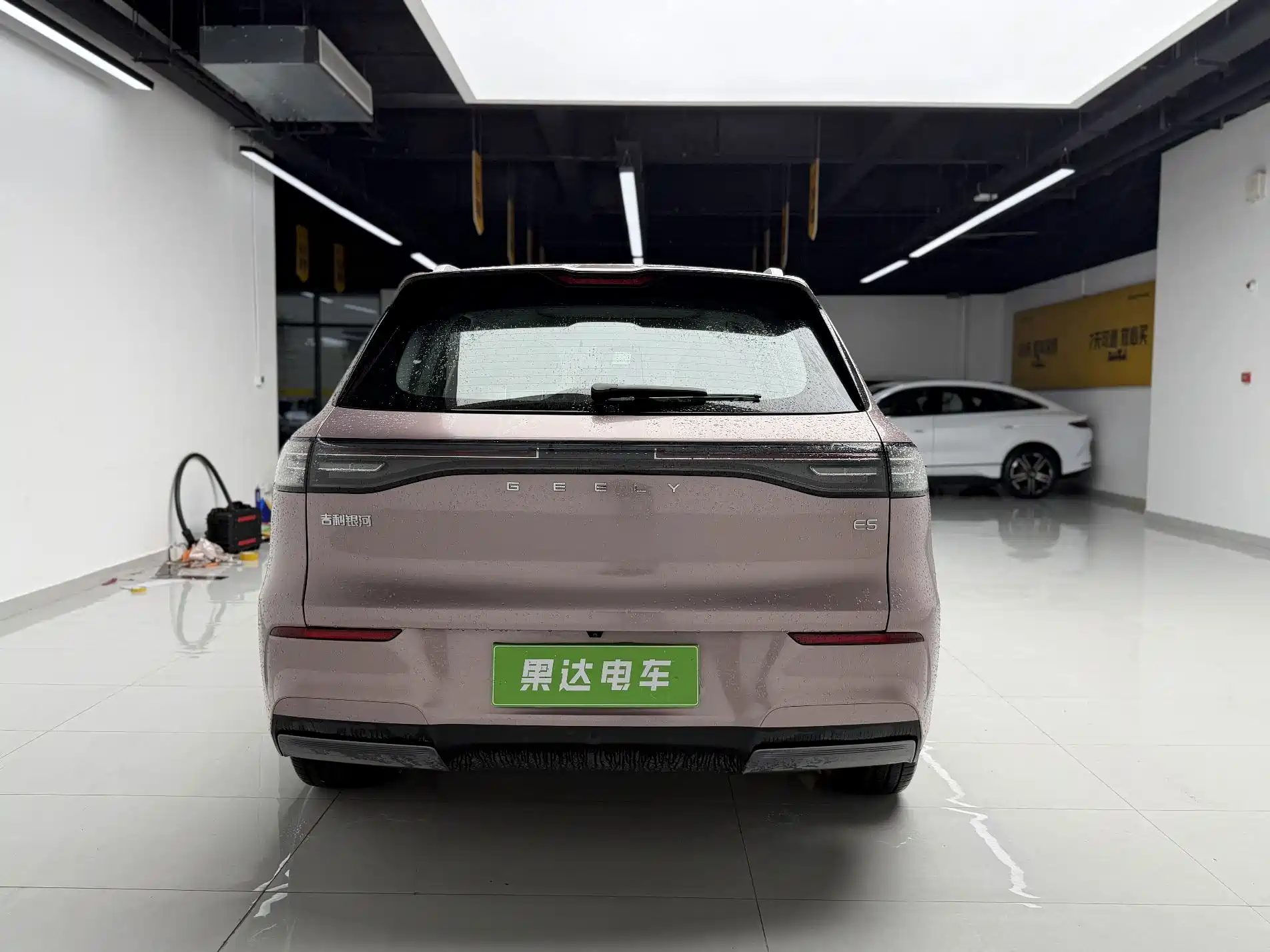 Фото 5 - Geely Galaxy Galaxy E5