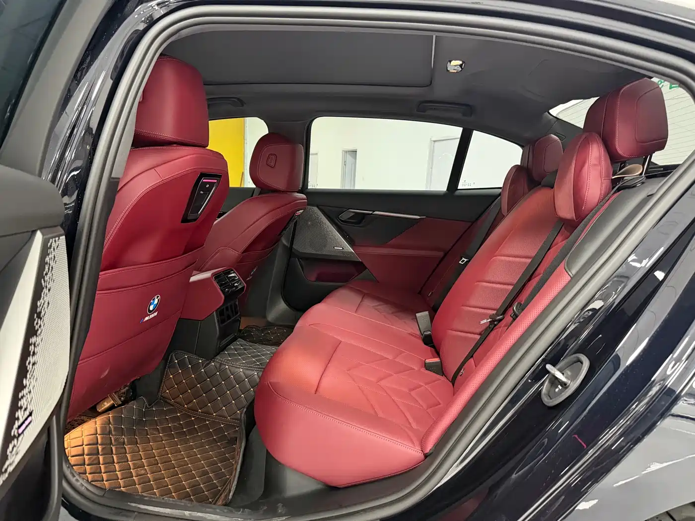 BMW 5 Series 2024 525Li M Sport Package фото 6