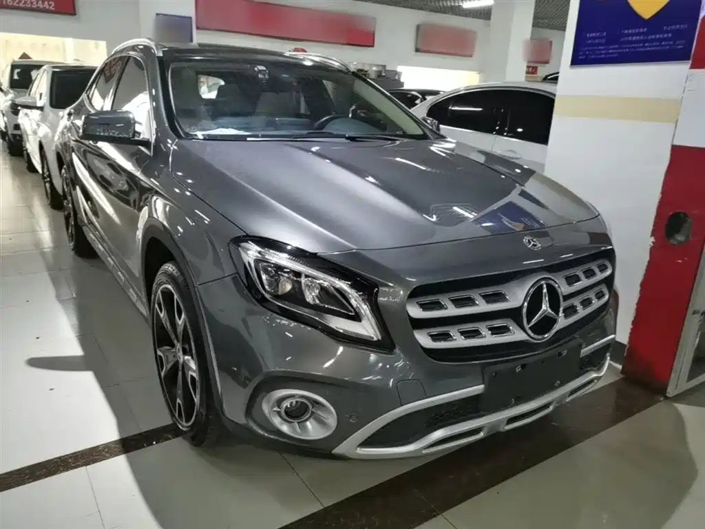 Mercedes-Benz GLA 2017 GLA 220 4MATIC Fashion фото 4