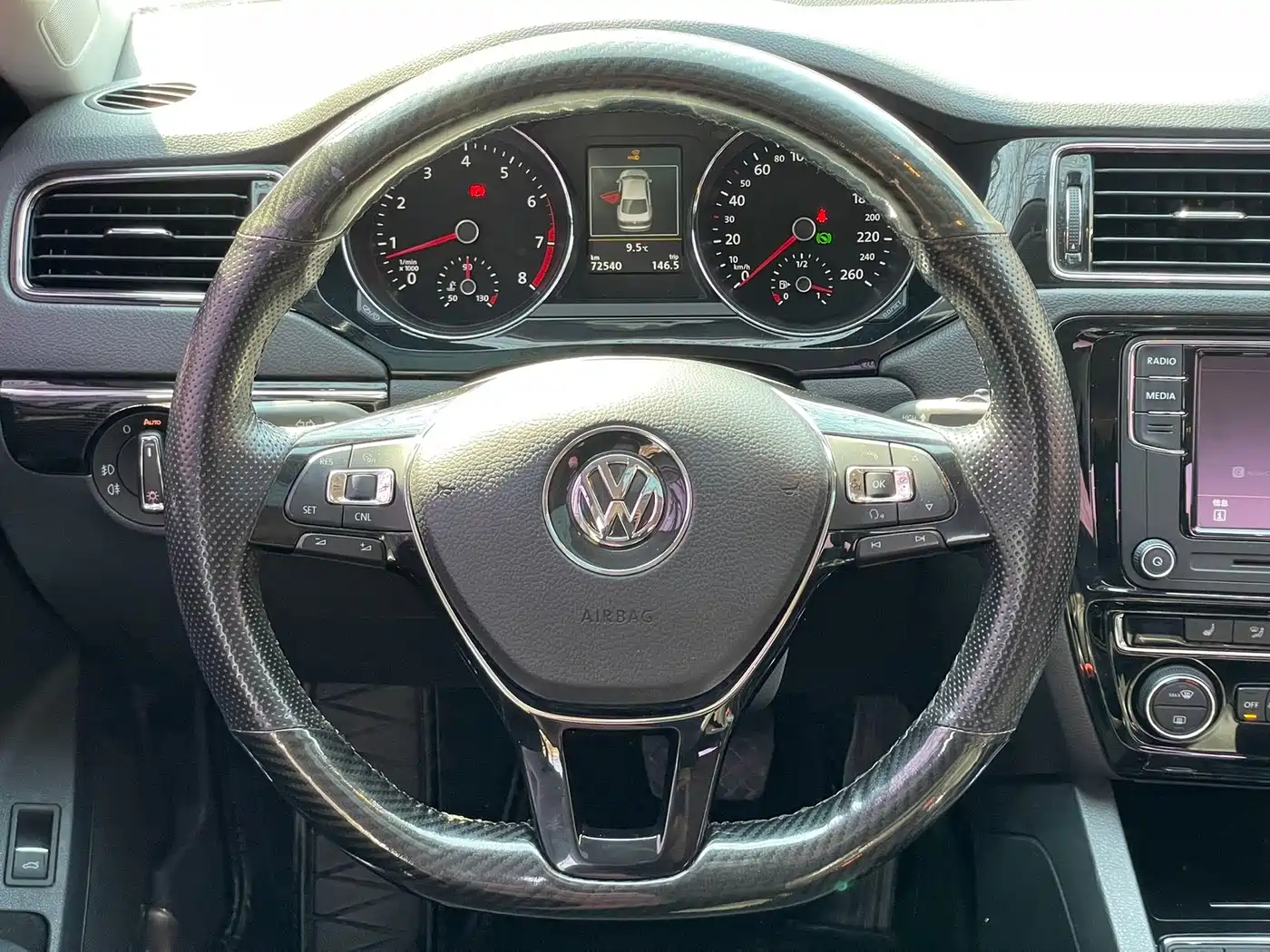 Volkswagen Sagitar 2017 1.6L Automatic Comfort фото 15
