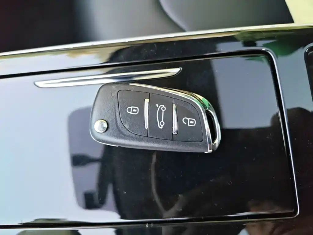 Photo 9 - Roewe i6 MAX EV